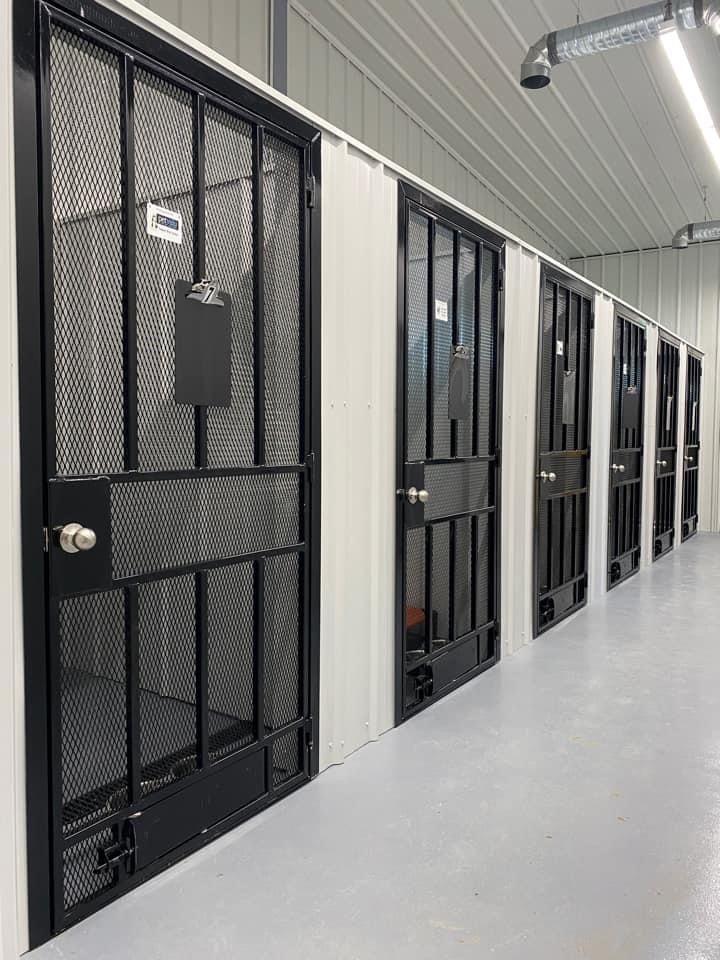 Калитки и подъездные двери